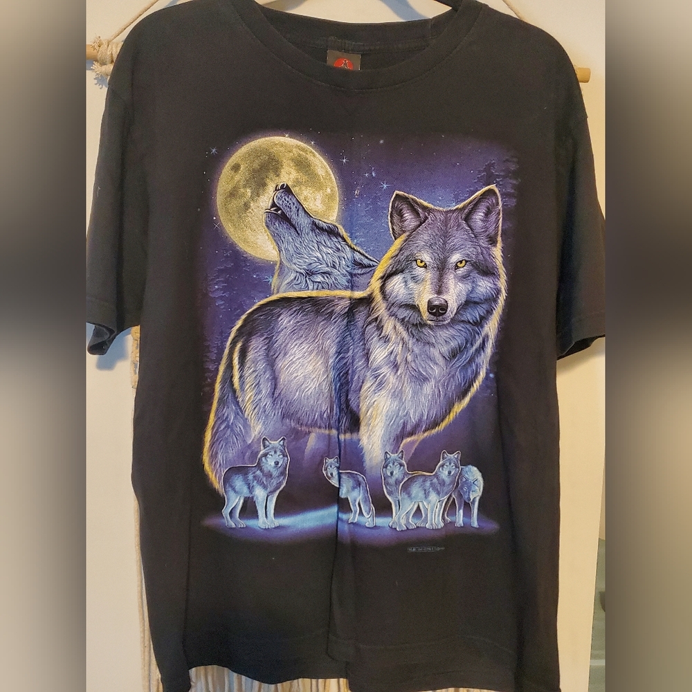 Hero Buff Wolf Graphic Tee Size Large